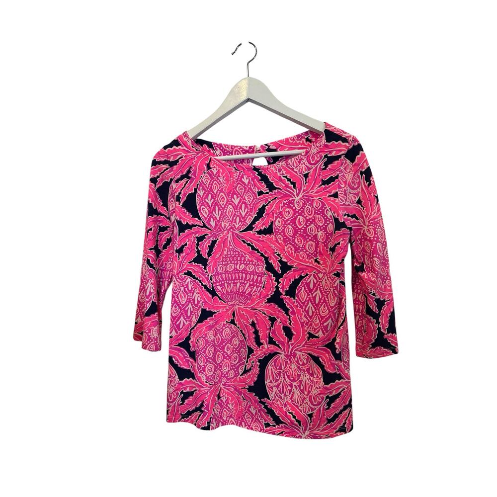Lilly Pulitzer Small Pink Coco Safari Pineapple top Preowned